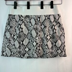 The Limited‎ Mini Skort Womens Large Snake Print Lined Summer Pull On Mob Wife